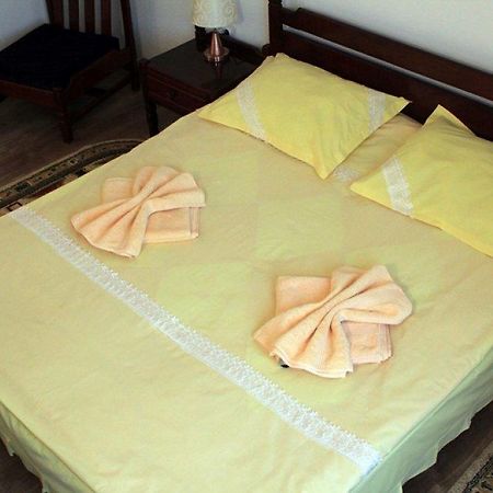 Auberge de jeunesse Romula Imperial à Caracal Extérieur photo