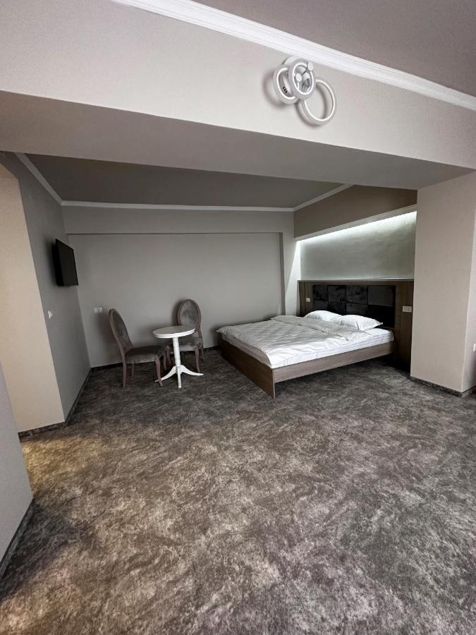 Auberge de jeunesse Romula Imperial à Caracal Extérieur photo